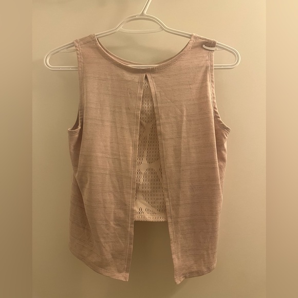 Puma Women top - Picture 2 of 2